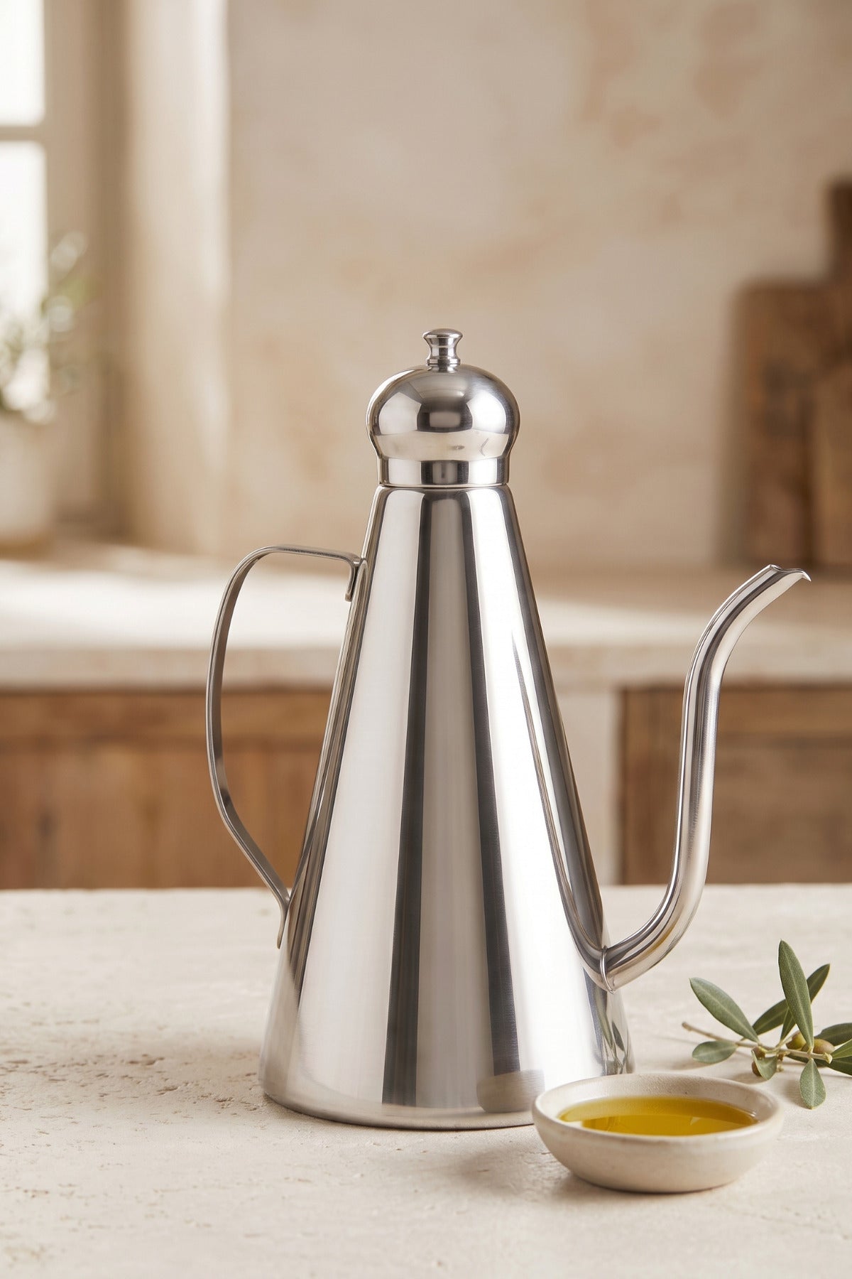 Aurea Mini Uzun Ağızlı Paslanmaz Çelik Yağdanlık — 650 mL