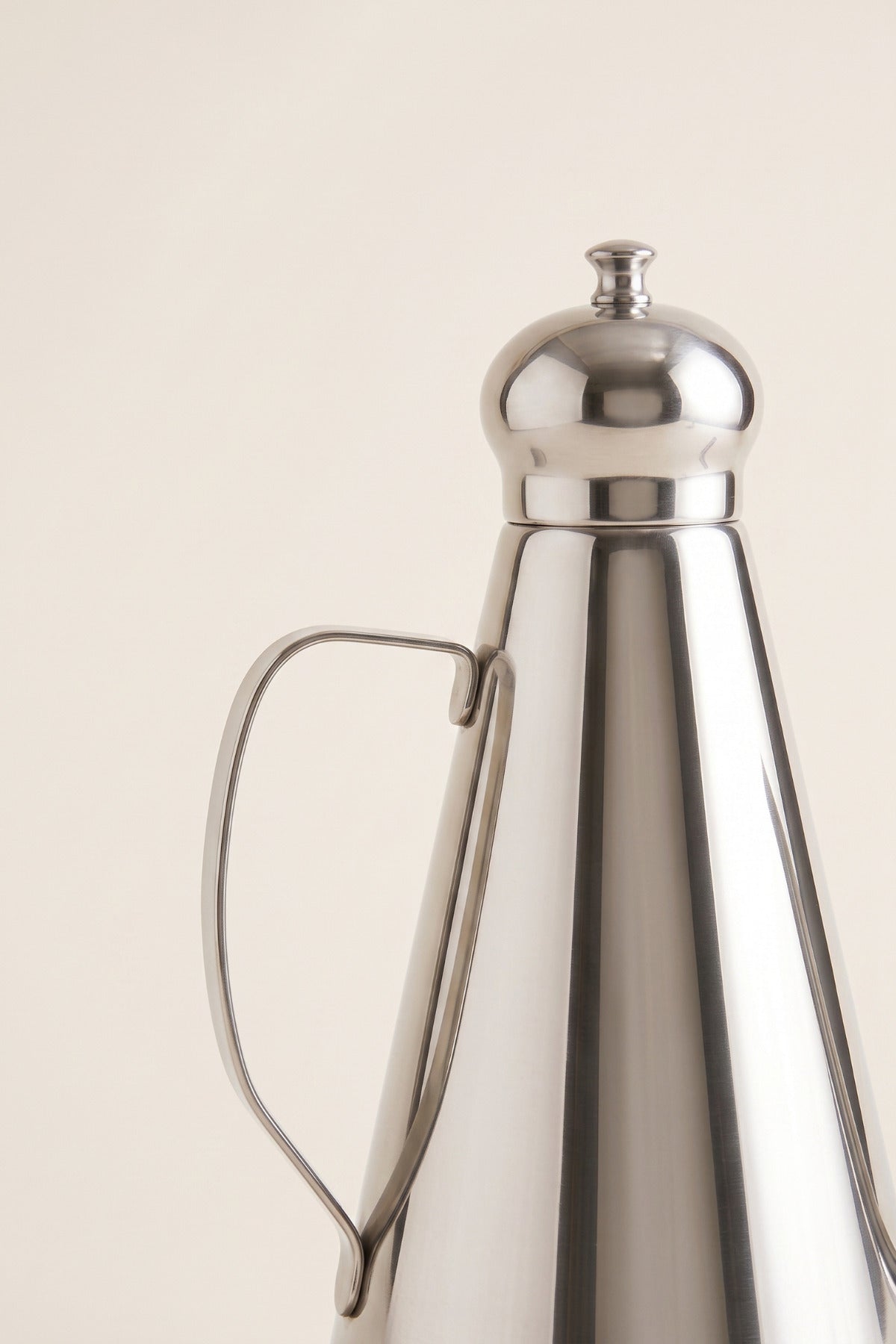 Aurea Mini Uzun Ağızlı Paslanmaz Çelik Yağdanlık — 650 mL
