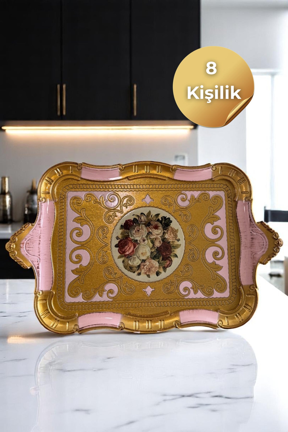 İtalyan Gül Ağacı El Yapımı Tepsi (8 Kişilik) — Pembe, koyu mutfakta önden görünüm