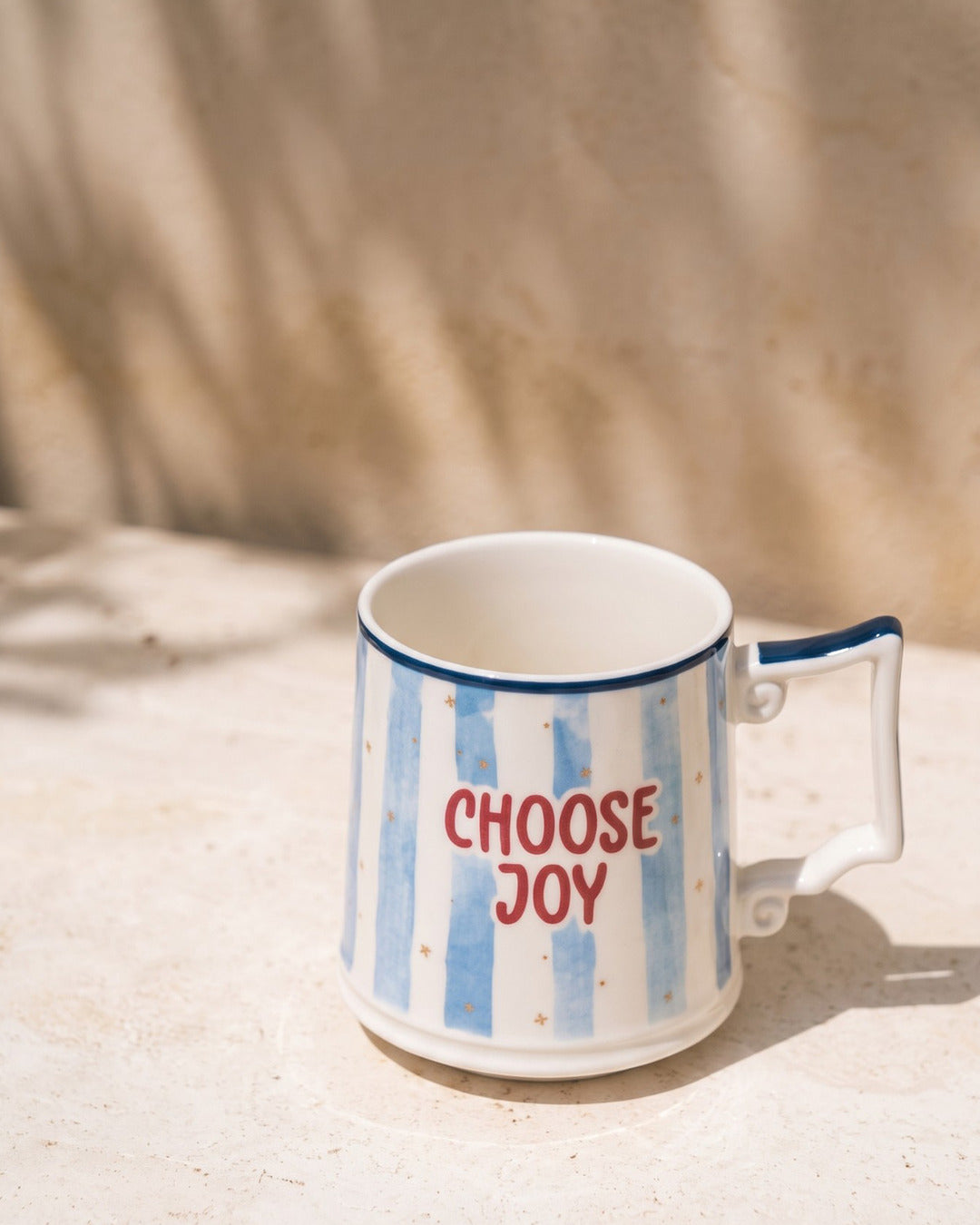 FELİSA Choose Joy porselen kupa — yakın plan