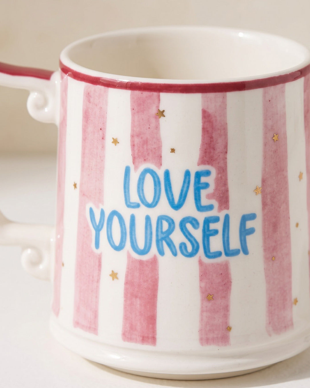 FELİSA Love Yourself porselen kupa — baskı ve çizgi detayı