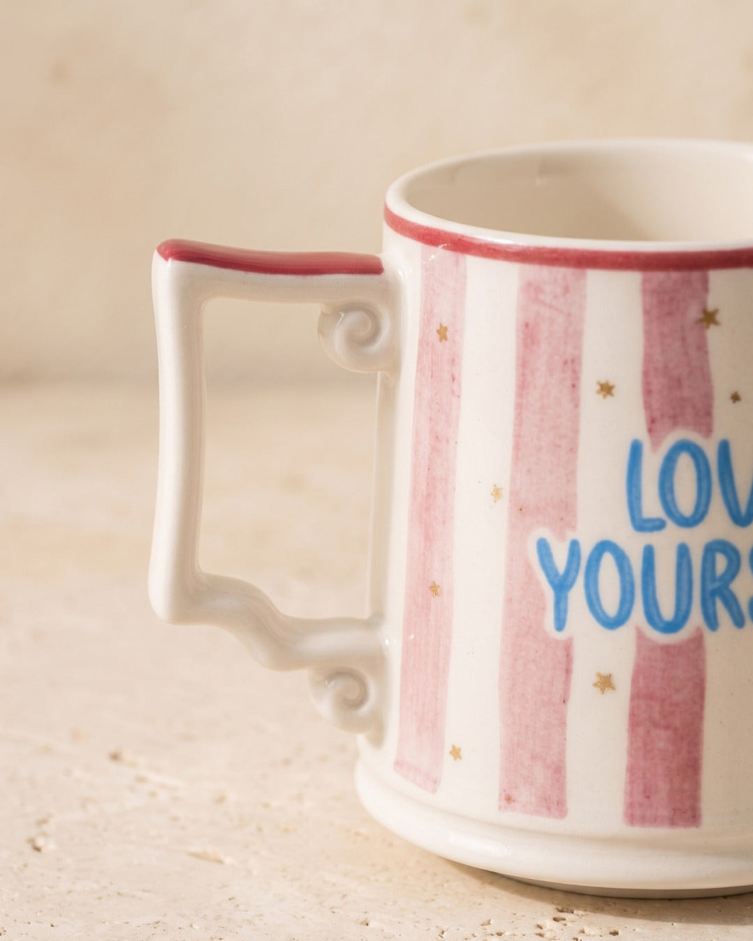 FELİSA Love Yourself porselen kupa — kare kulp detayı