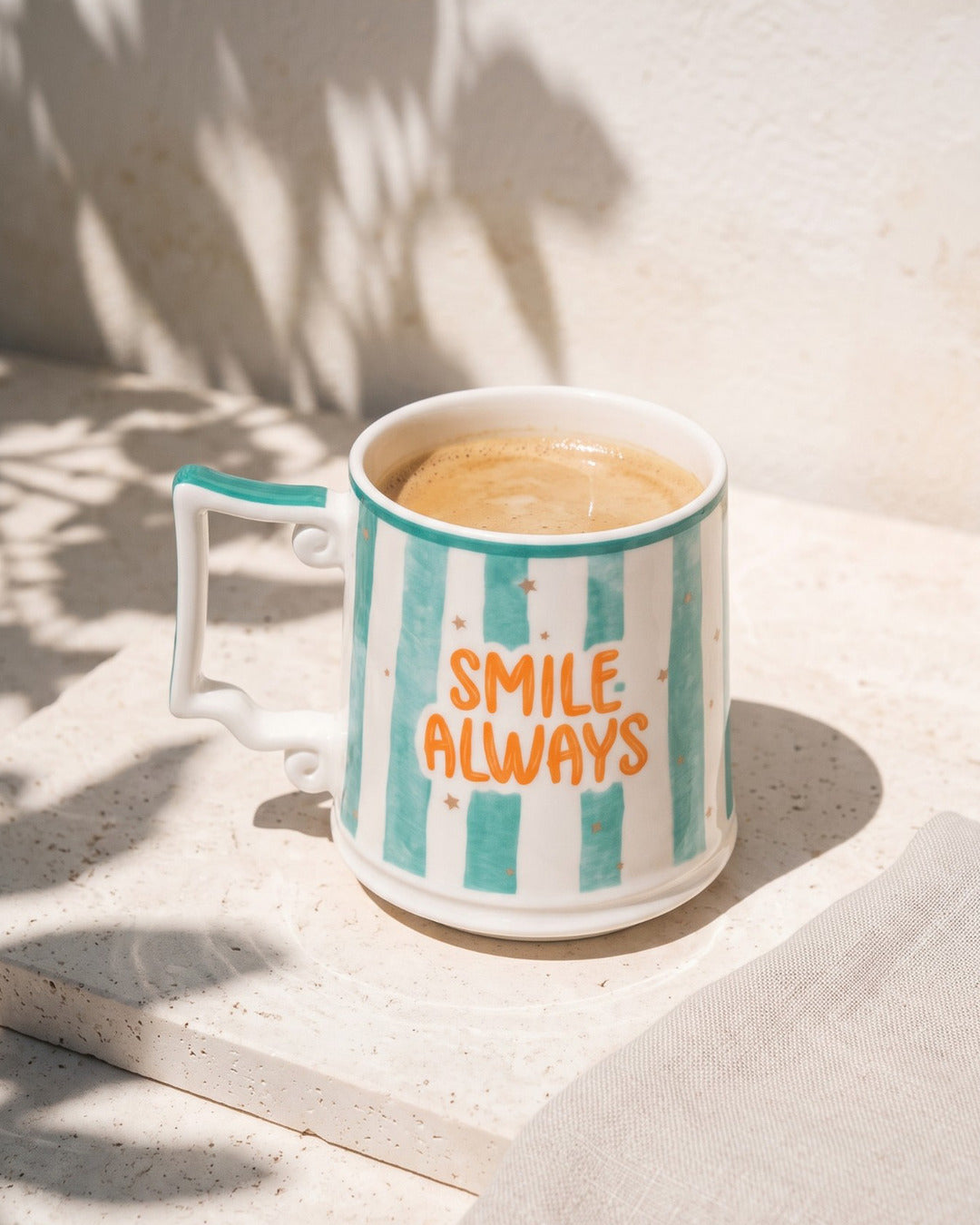 FELİSA Smile Always porselen kupa — sabah kahvesi, traverten