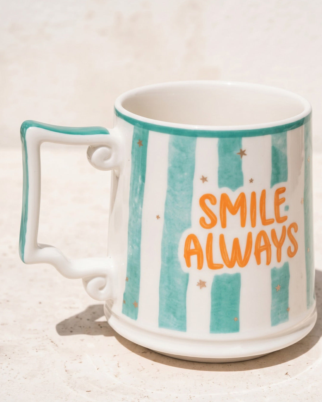 FELİSA Smile Always porselen kupa — kare kulp detayı